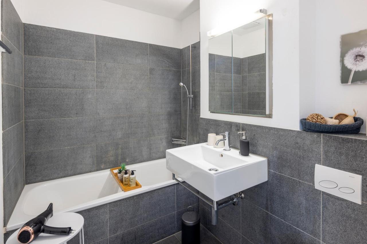 דיטיקון Stayy Green Oasis Near Zurich I Free Parking I Tv מראה חיצוני תמונה
